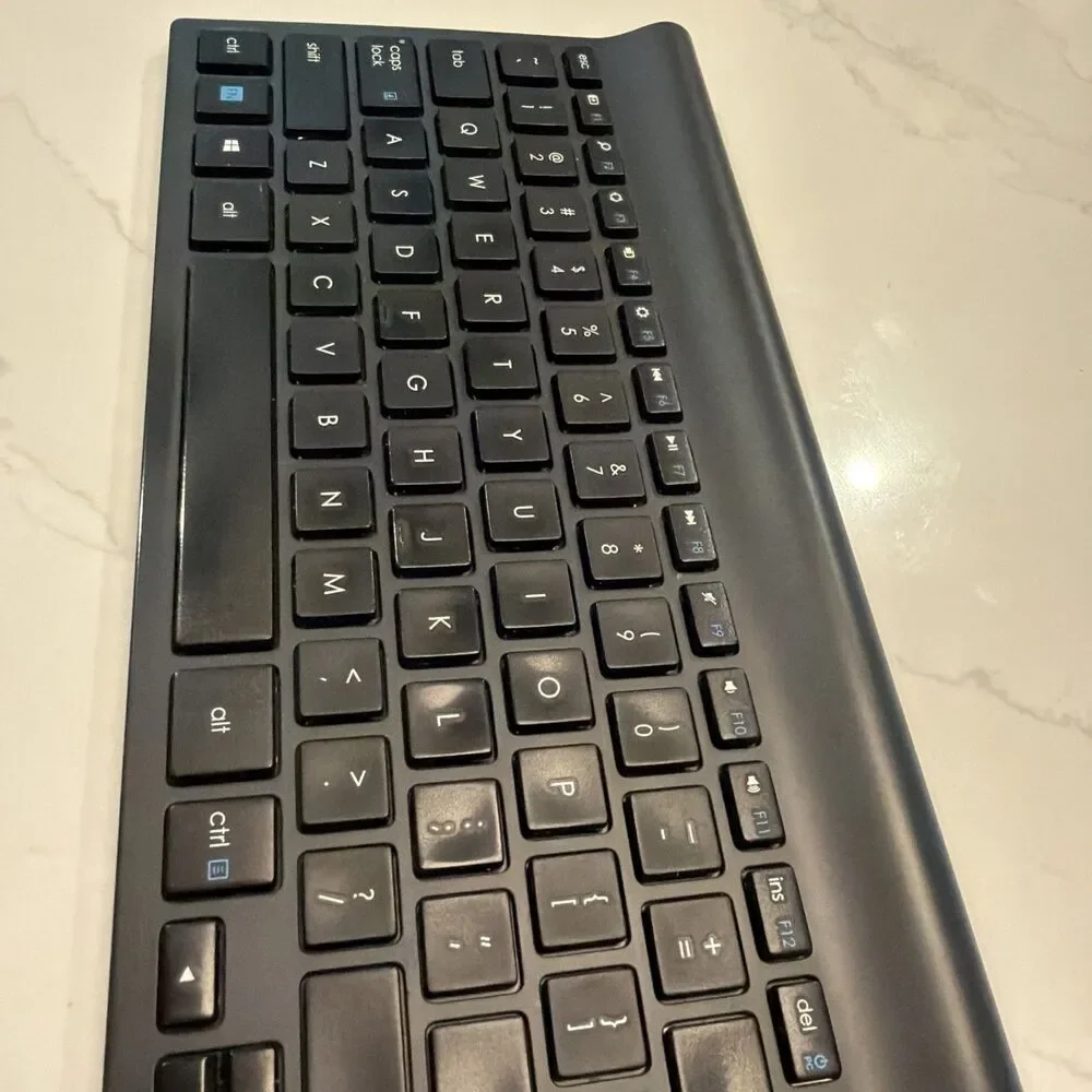 LOGITECH Wireless All-In-One Keyboard TK820 Built-In Touchpad With USB Dongle